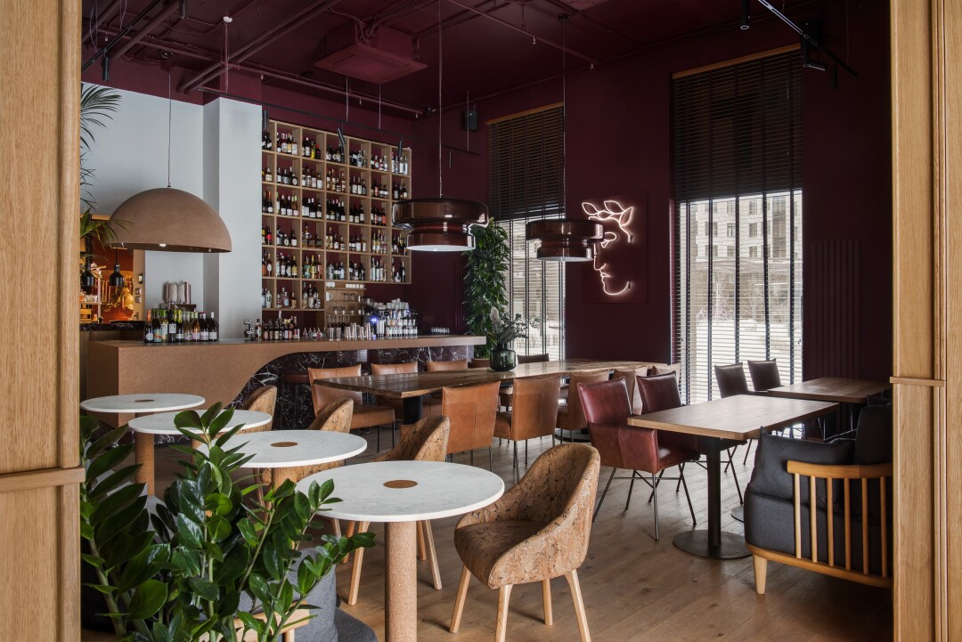 Сегодня набирают популярность небольшие эногастрономические бары, расположенные не в центре города, а в шаговой доступности от дома, например, как