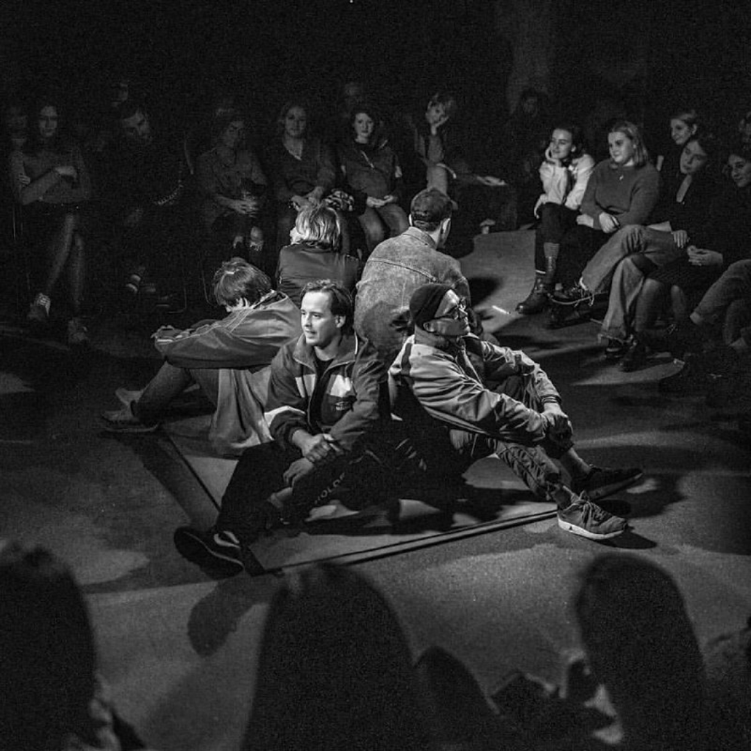 Спектакль «Квадрат» в «Плохом театре»