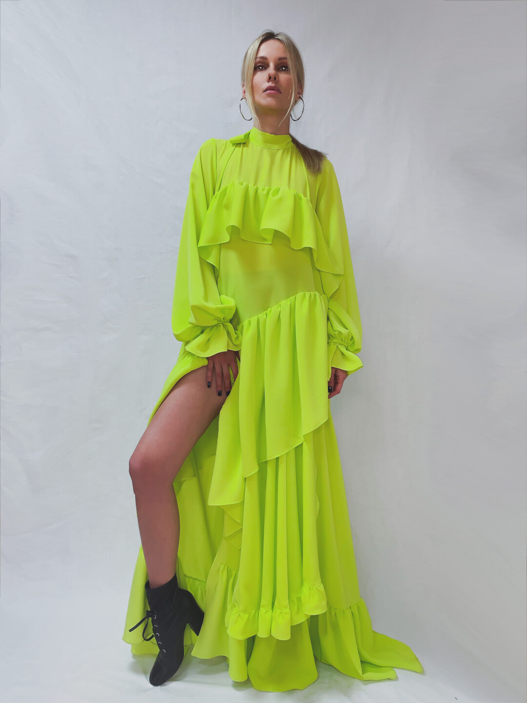 Платье неоновое из вискозного шелка