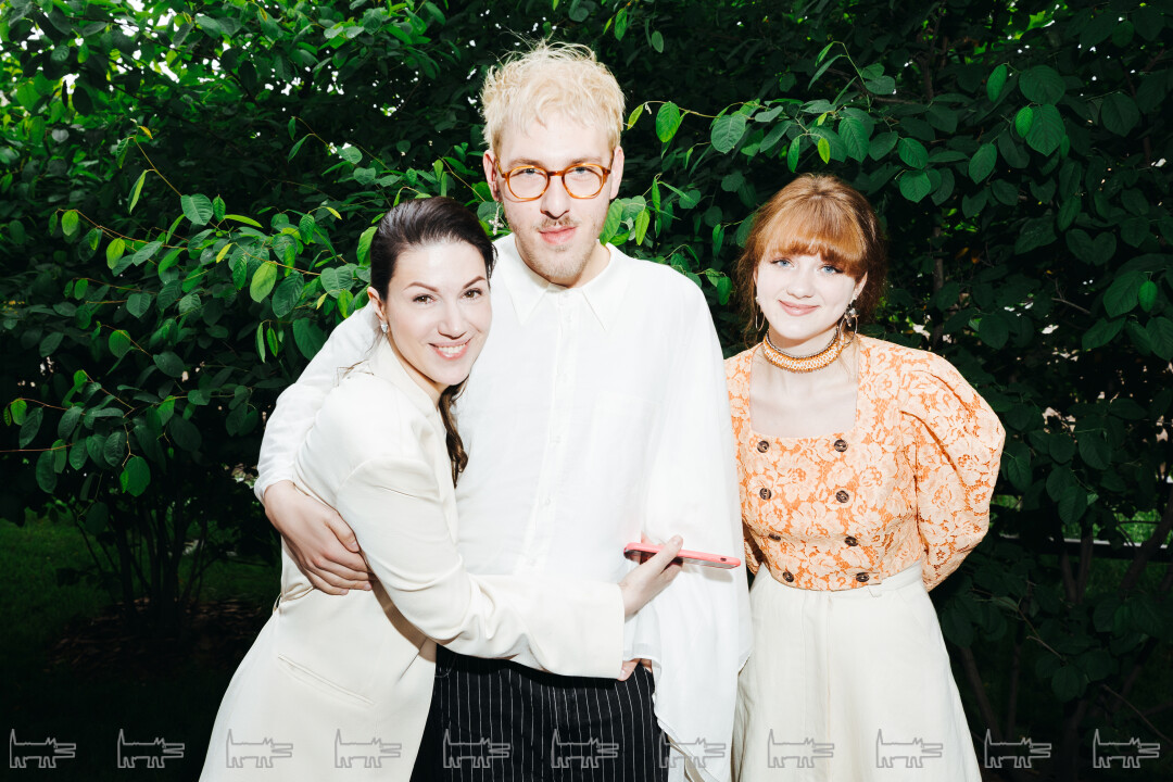 Роман Уваров, Яна Милорадовская. Ольга Крапивкина