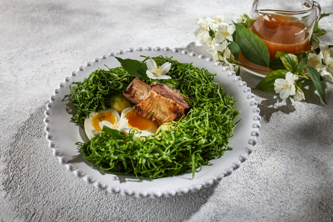 Зеленые щи с говядиной и картофелем 530 р