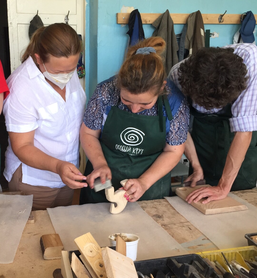 Работа в столярной мастерской