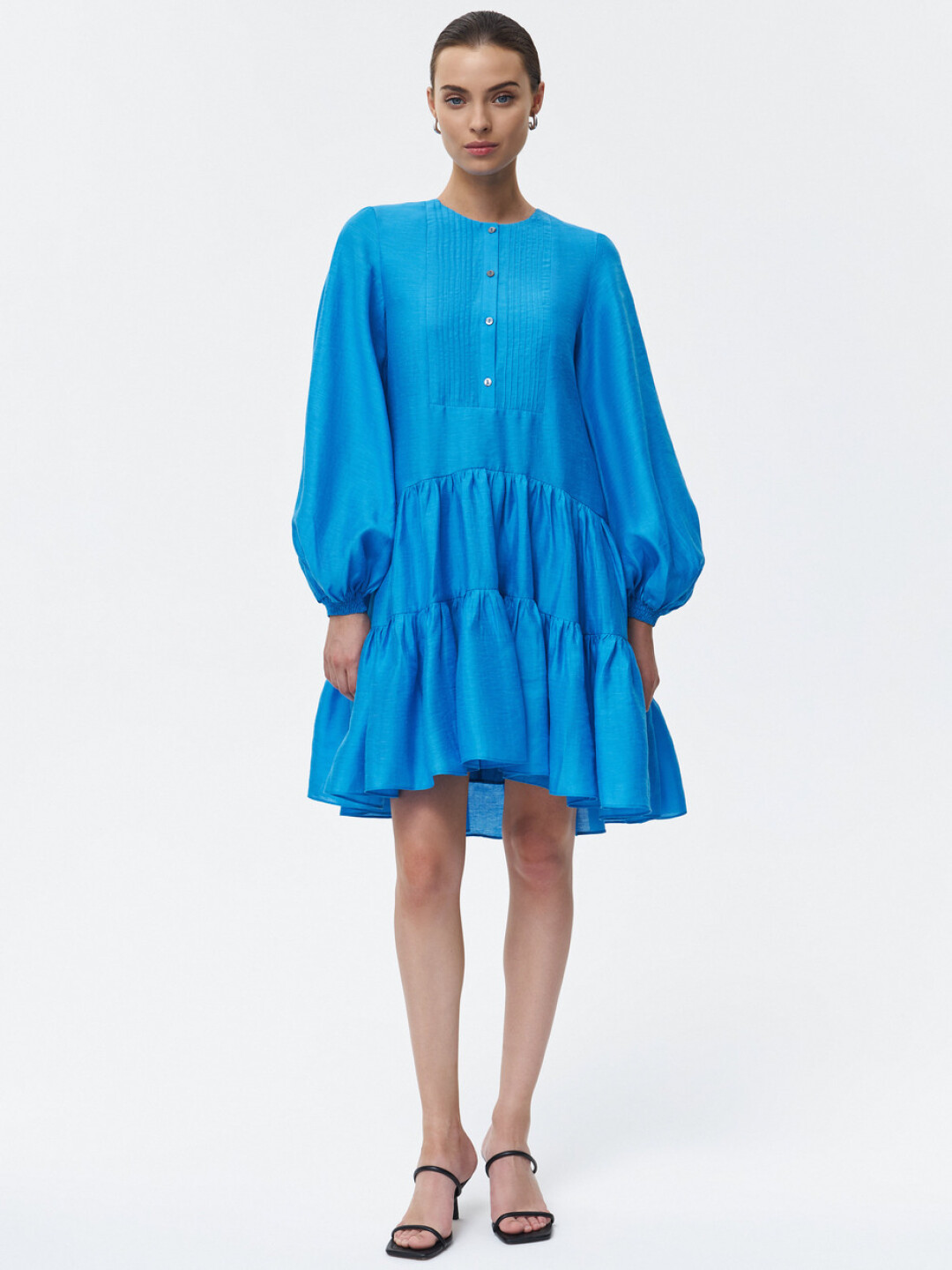 Платье с объемным подолом из конопли и вискозы