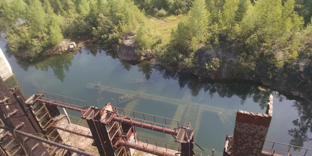 За городом: Крапивинская ГЭС Главная заброшка города, привлекающая не только профессиональных диггеров и местных рыбаков, но и туристов. Недостроенная