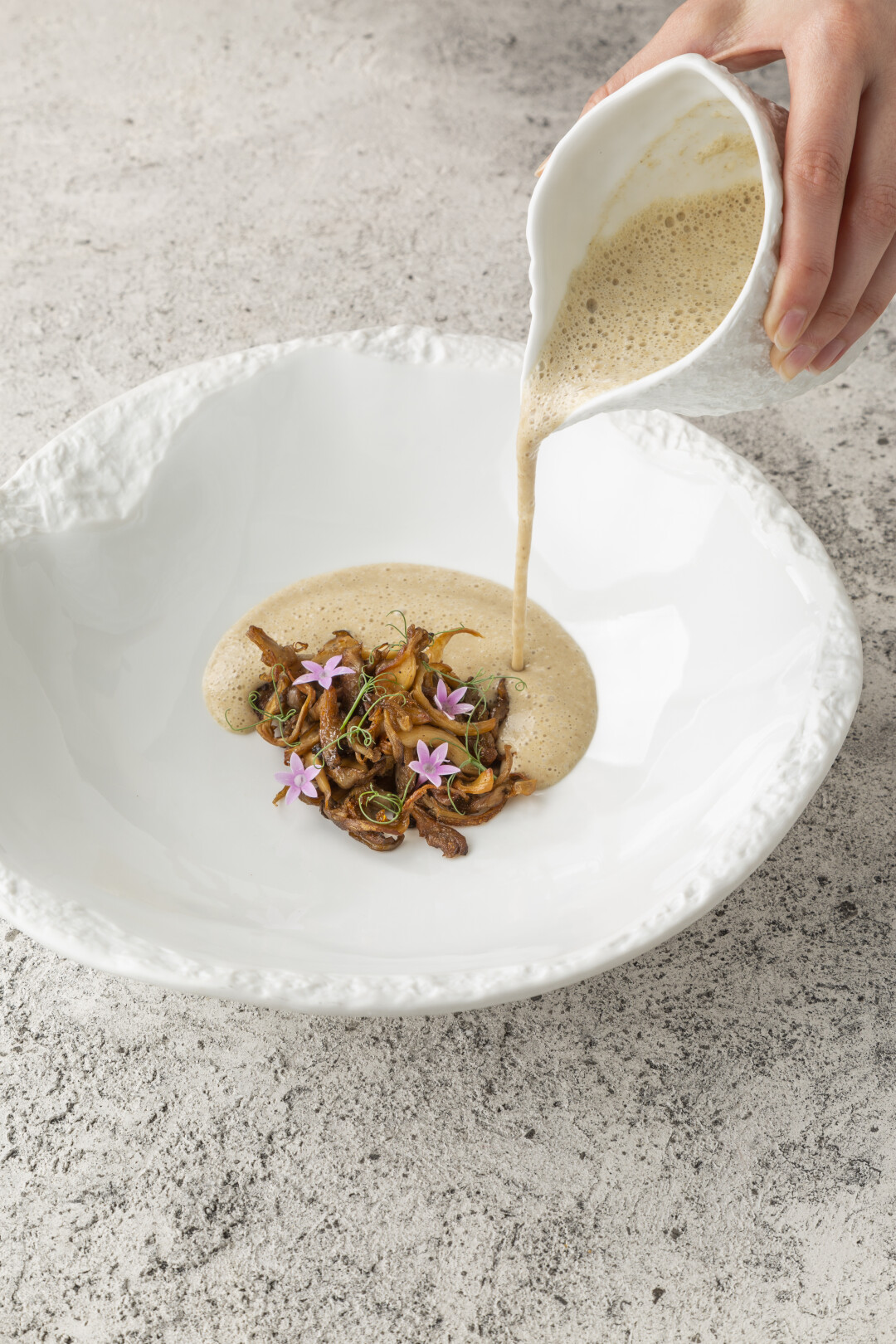 Крем-суп из белых грибов с вешенками