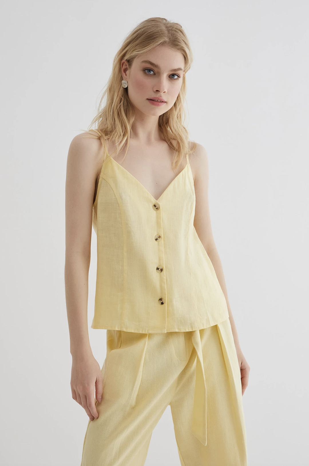 Топ Concept Club, ТЦ «Заневский Каскад», Заневский пр., 71, ТЦ «Норд», пр. Просвещения, 19, 743 руб.