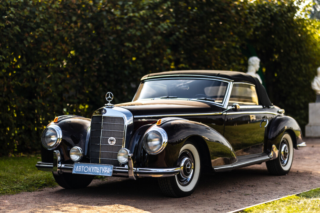 Олдтаймер Mercedes Adenauer cabriolet