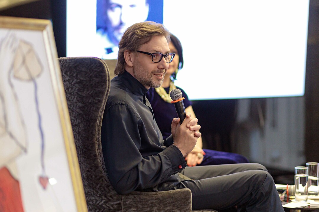 Денис Леонов