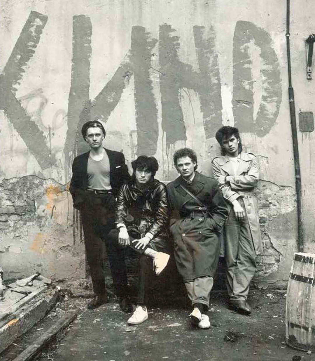 Едыге Ниязов. «Группа “Кино”». 1985. Ч/б фотография. 50 × 60. Собрание семьи Георгия Гурьянова