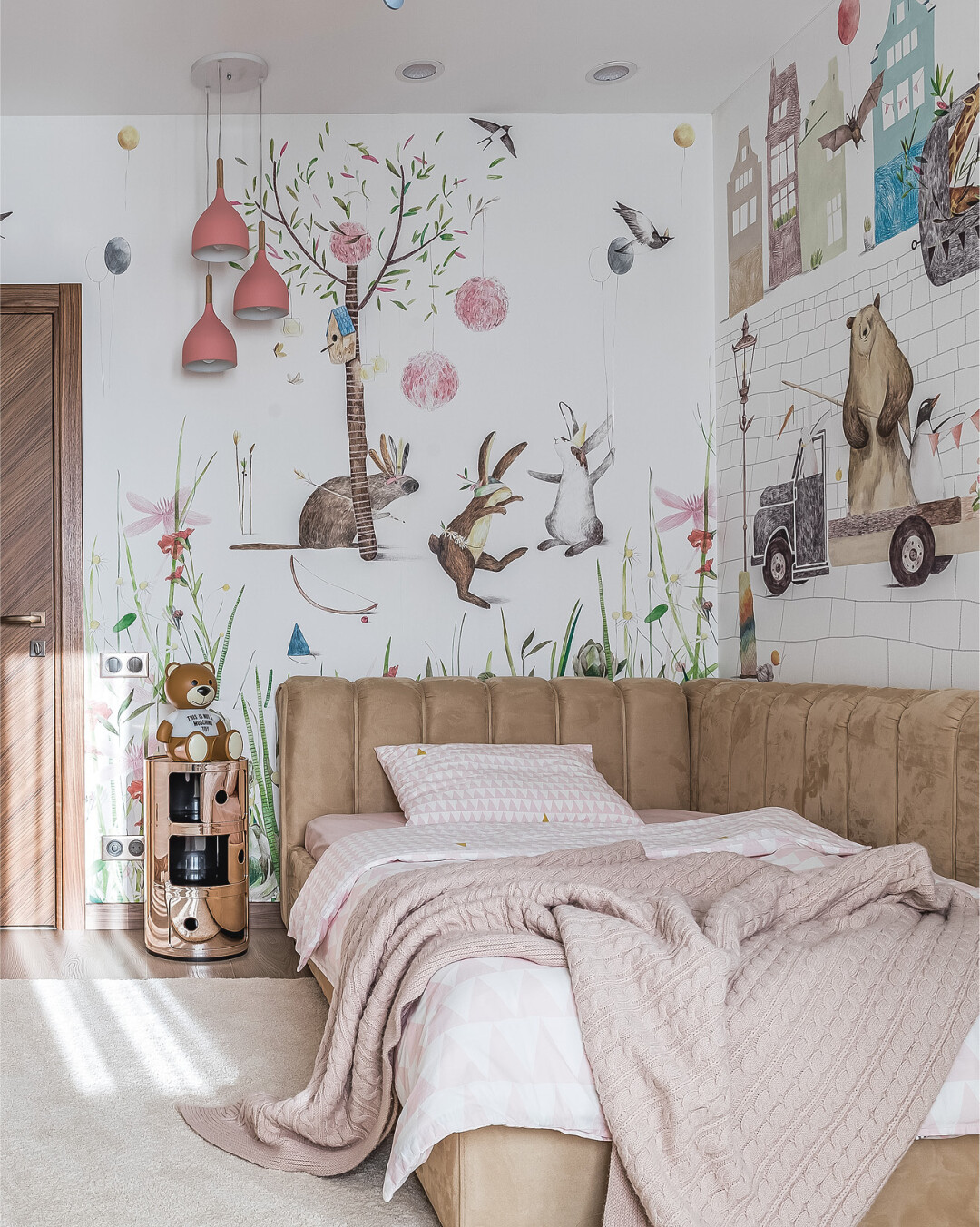 Детский светильник-мишка и необычная тумбочка от Kartell (интерьер-студия Aran)