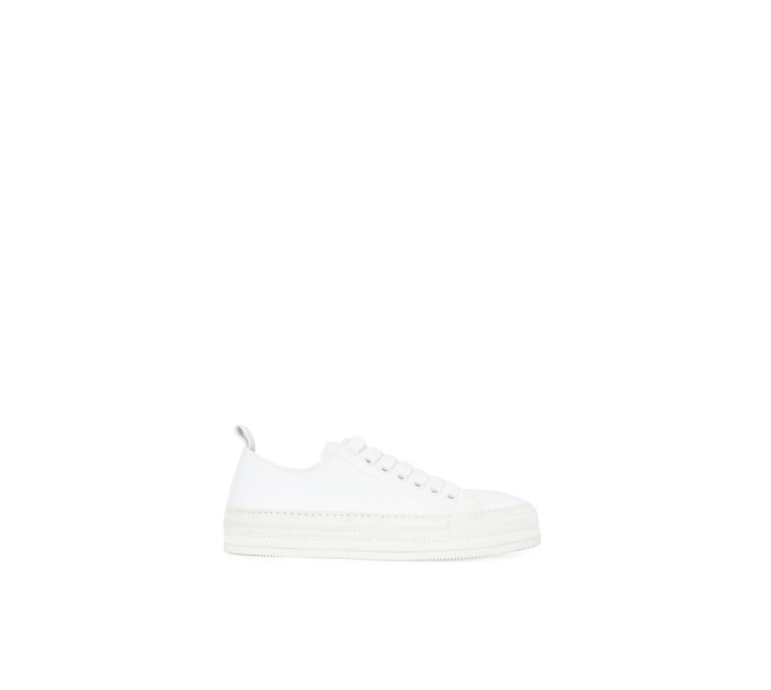 Ann Demeulemeester, Babochka, Невский пр., 36, 152, 153, 67 500 руб.