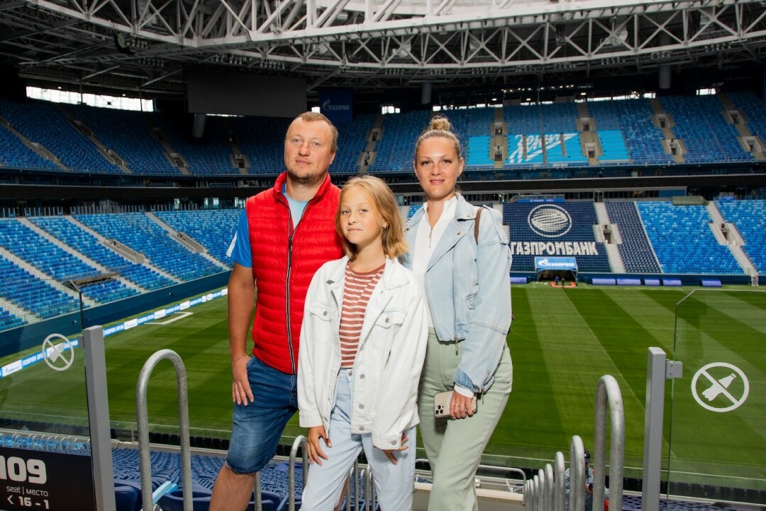 Юлия, Алеся и Дмитрий Колебовские