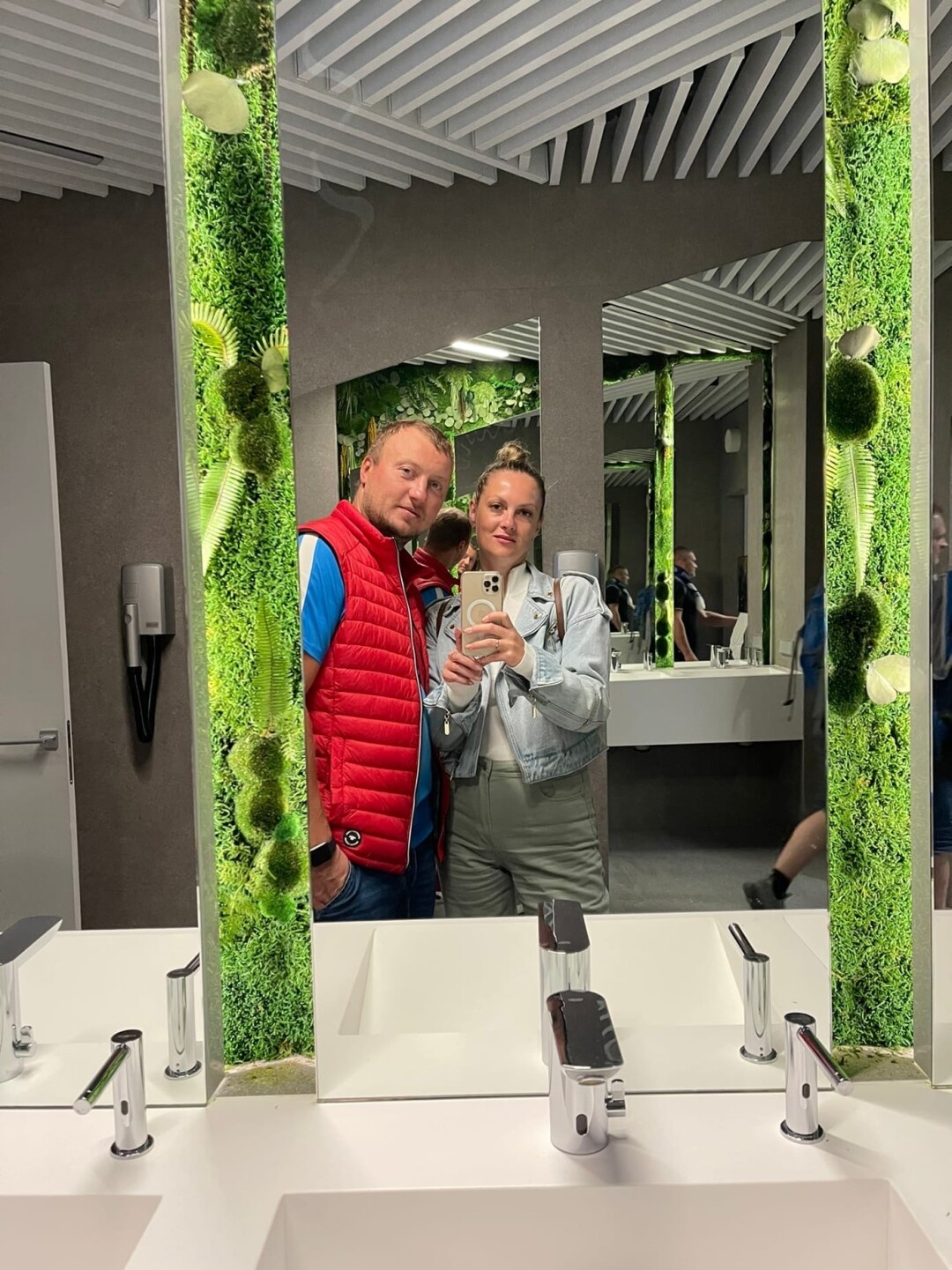 Юлия, Алеся и Дмитрий Колебовские