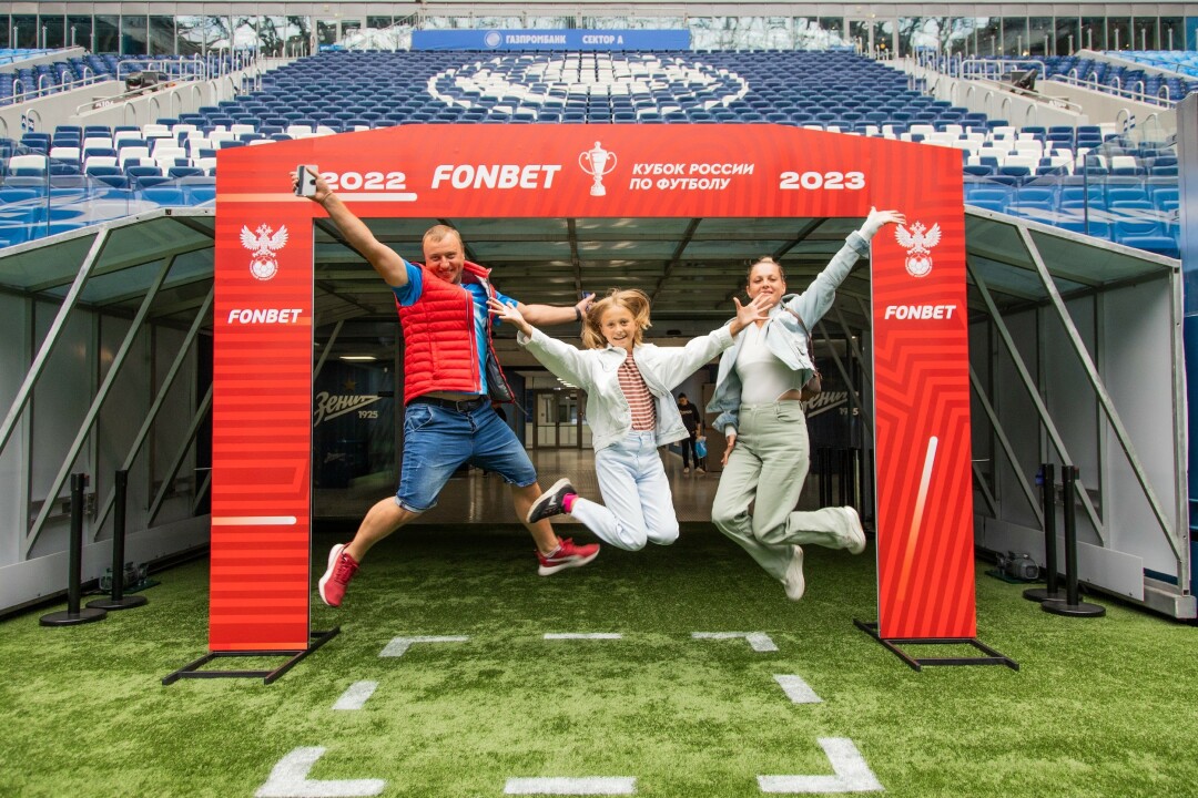 Юлия, Алеся и Дмитрий Колебовские