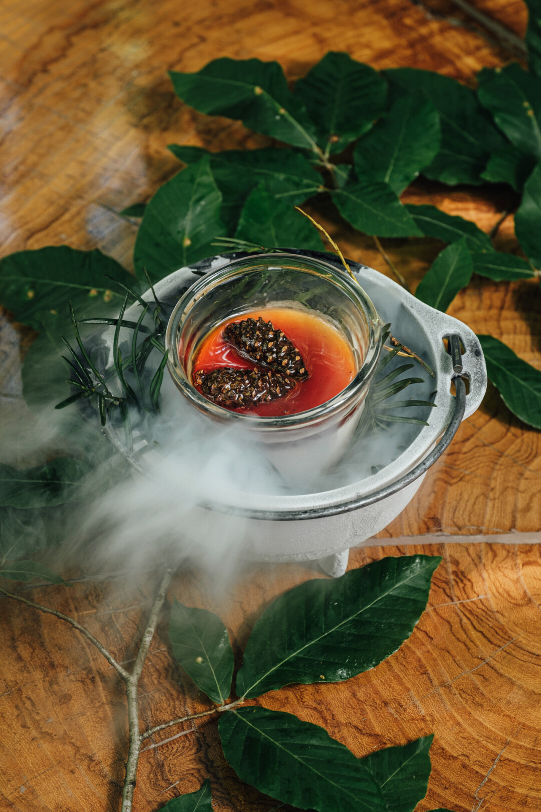 Хвойная панна-котта с вареньем из еловых шишек