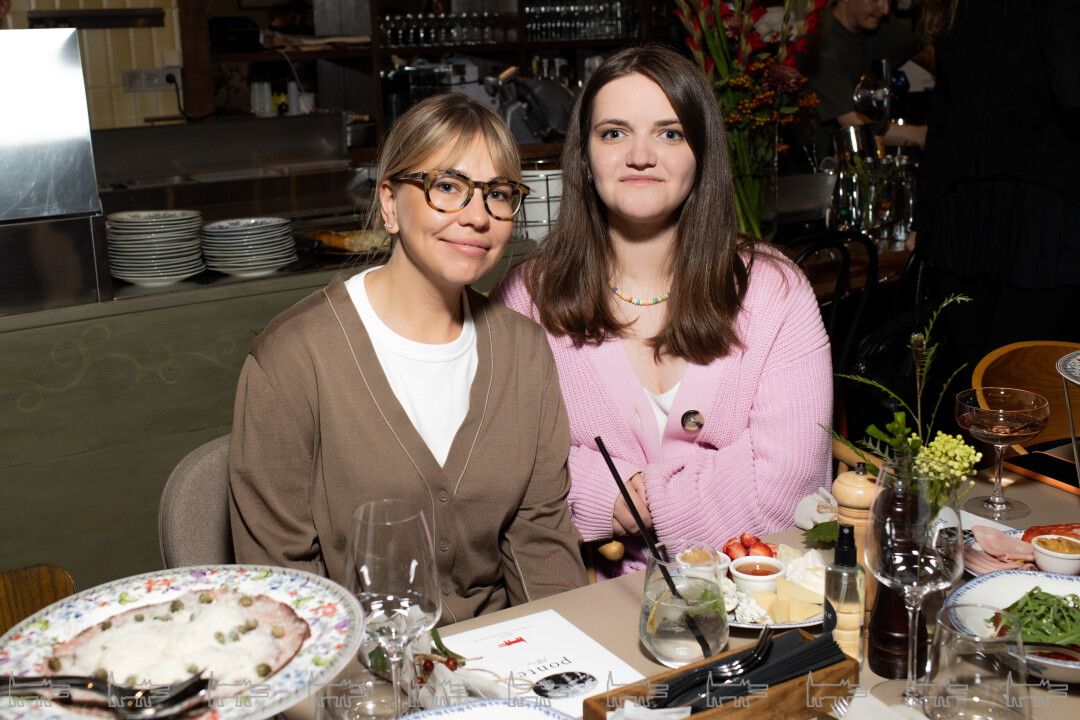 Виктория Свид, Наталья Васенкова