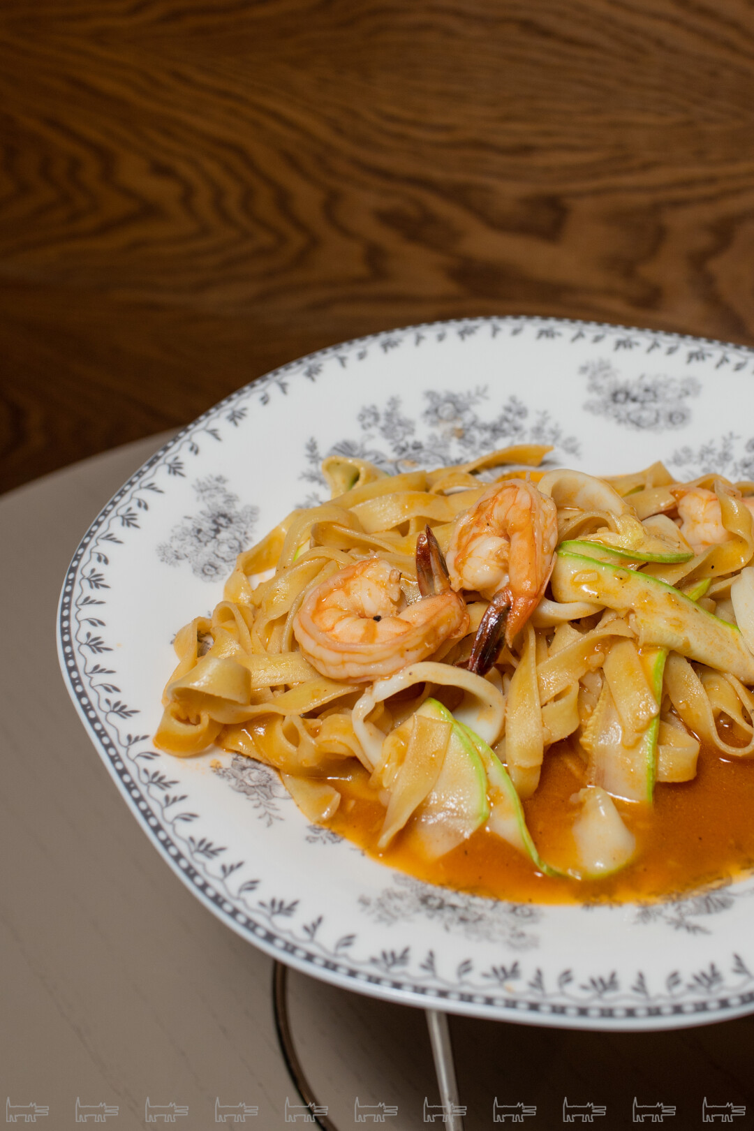 Тальятелле с креветками и кальмаром