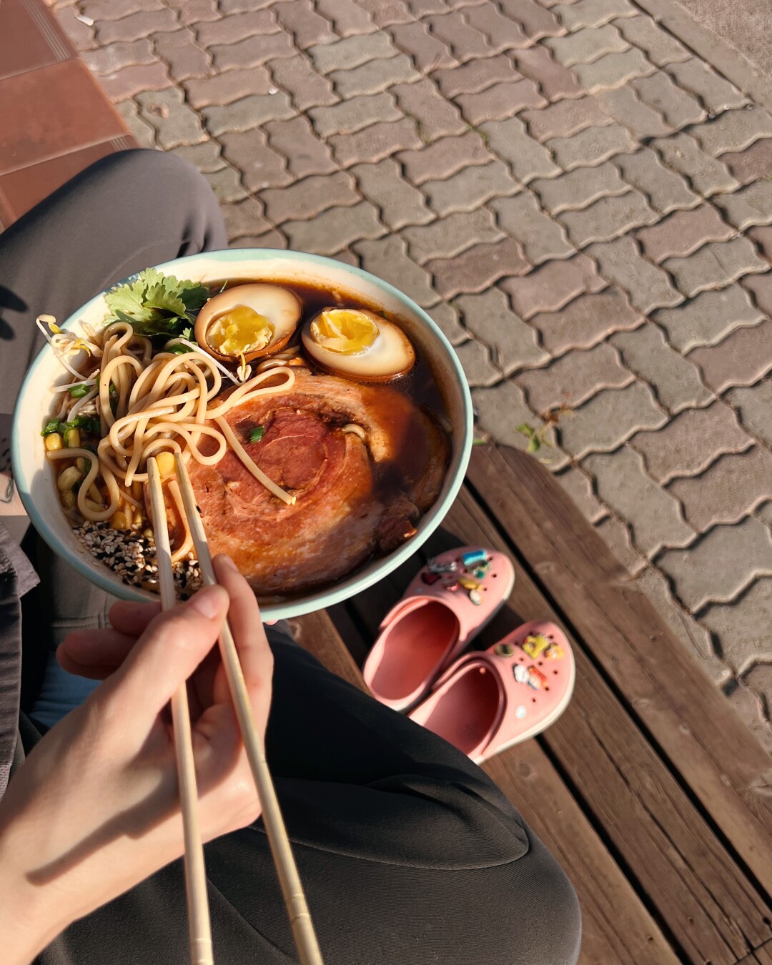 Рамен со свинюней