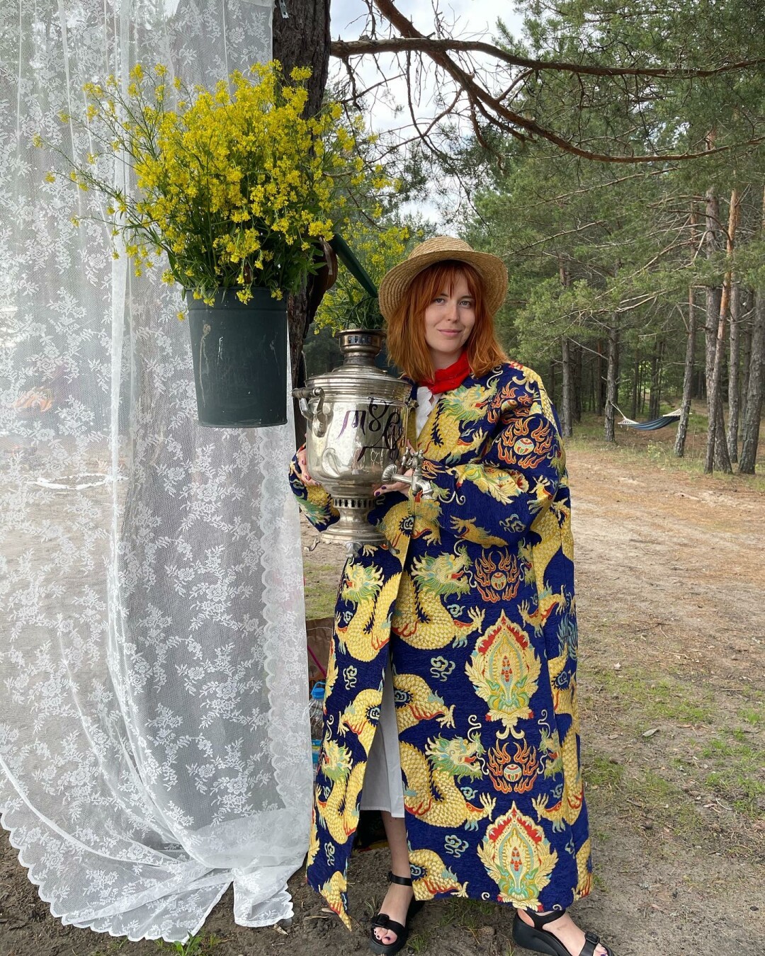 Самовар — неотъемлемый атрибут «Тура для дур»