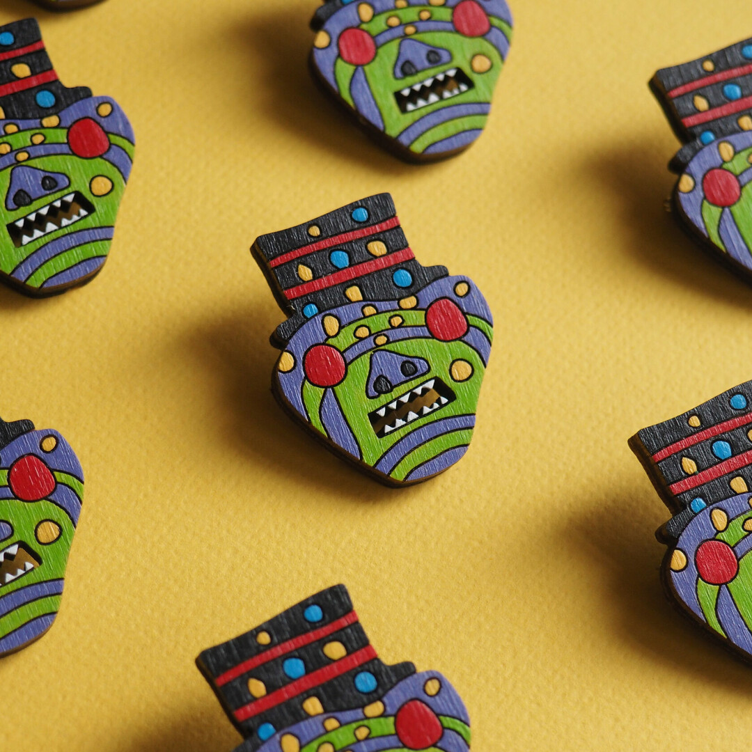 Деревянные серёжки в коллаборации с «Аутсайдервилем» и художником Ильёй Царёвым, 400 руб.