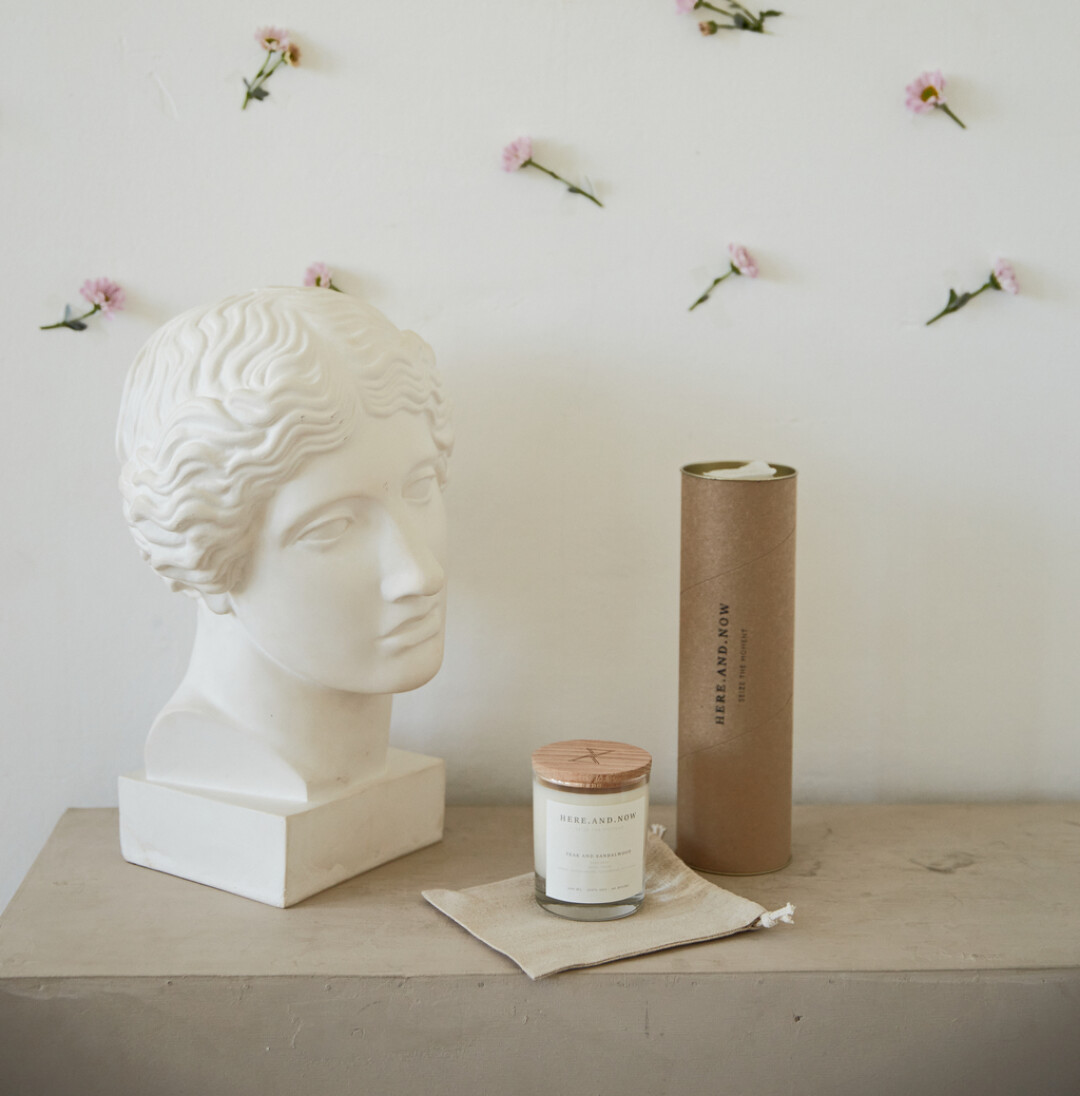 «Ветивер и мускат» аромат ненавязчивый, но такой, о котором гости обязательно спросят: «А чем так вкусно пахнет?». В композиции — ноты табака