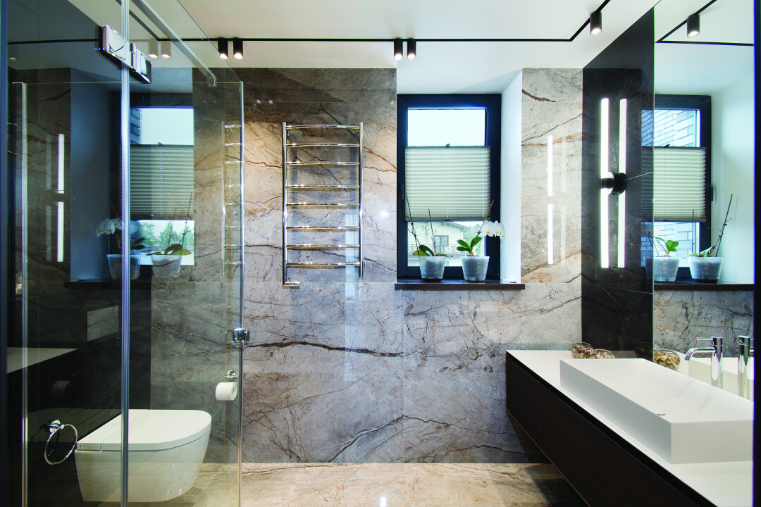 Темный керамогранит SAN PE6 Imola Ceramica выгодно подчеркивает общую стилистику пространства , подвесной санфаянс Duravit с обогревом сиденья