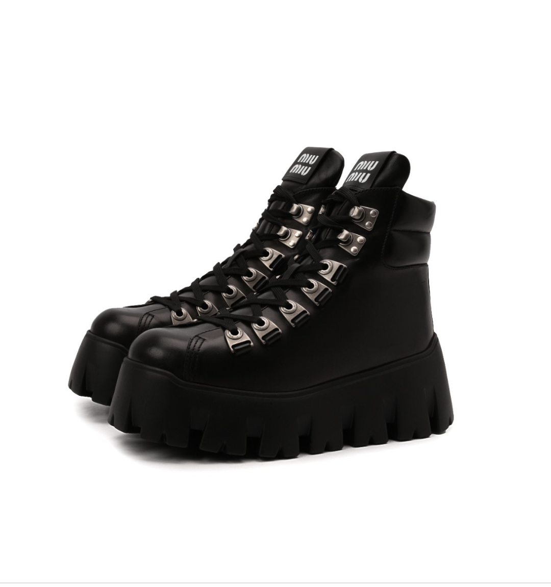 Miu Miu, ДЛТ, 124 000 руб.