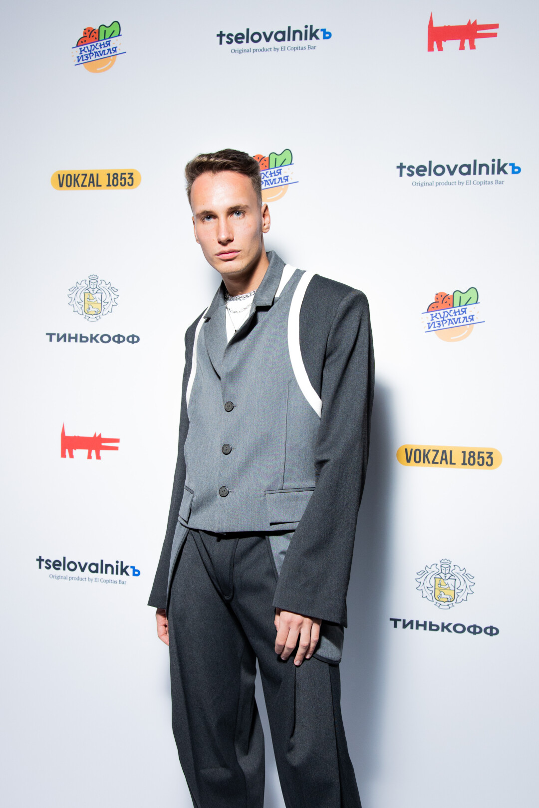 Роман Меркушин