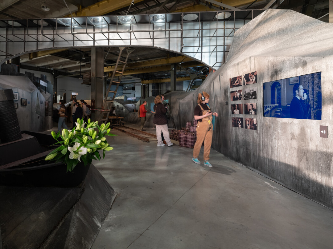 Представление фильма «Про уродов и людей» на выставке.