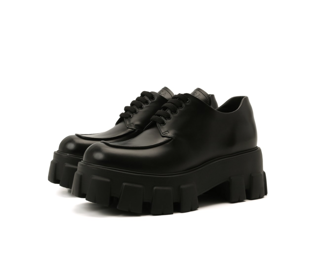 Ботинки Prada, ДЛТ, 100 000 руб.