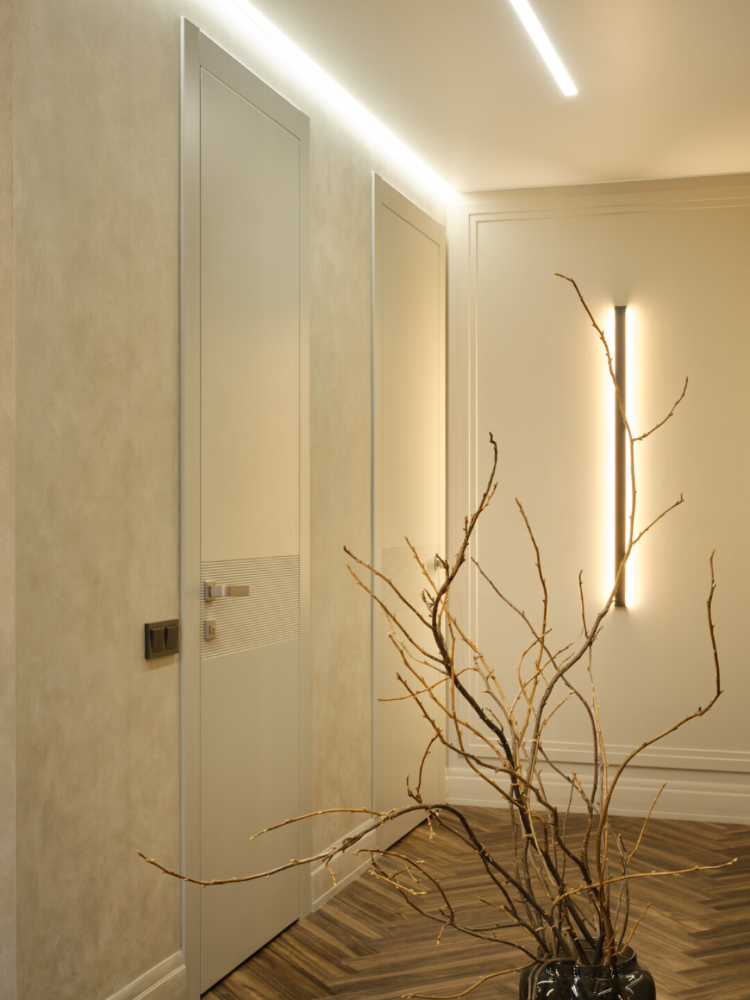 Итальянская дверная фурнитура SOUND, цвет матовый никель, салон "Кавалер"