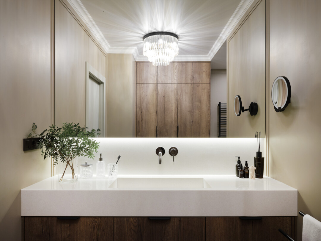 Многофункциональное косметическое зеркало Bemeta с регулировкой подсветки и возможностью увеличения позволяет тщательно рассмотреть свое отражение