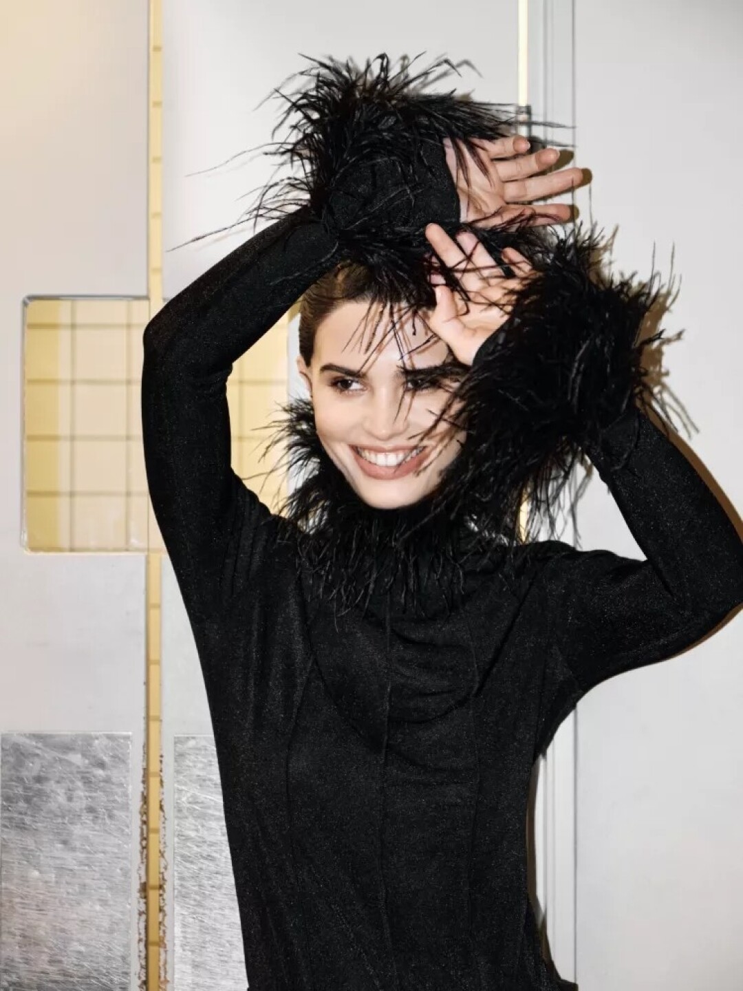 Манжеты из перьев Autentiments, 11 500 руб.