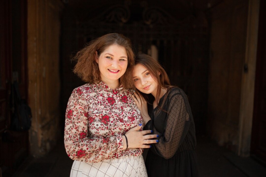 Айгуль Гареева с приемной дочерью Алиной