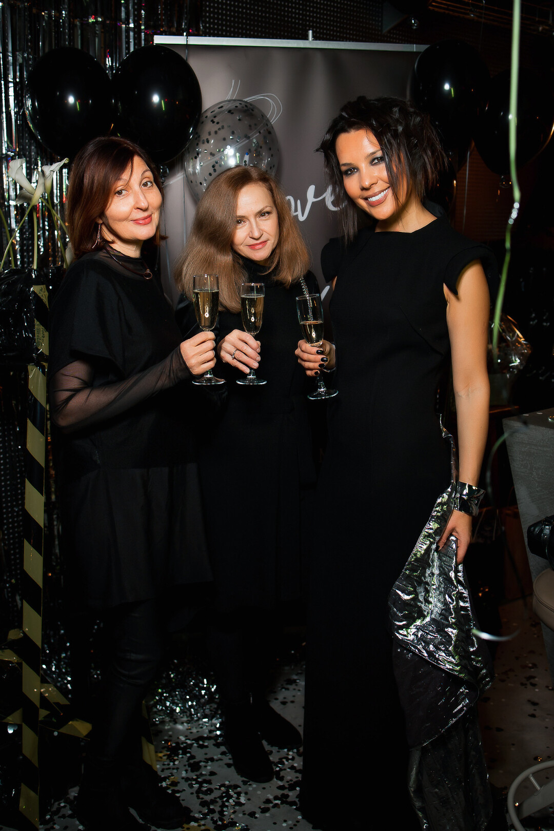 Лора Кузьмина, Наталья Тищенко и Нелли Крук