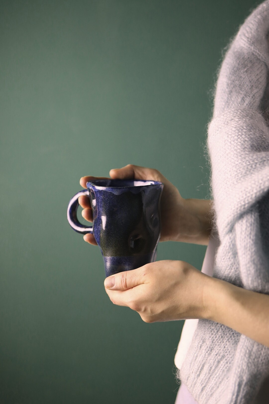 Кружка «Красота» от мастерских «Простые вещи», 1500 руб.