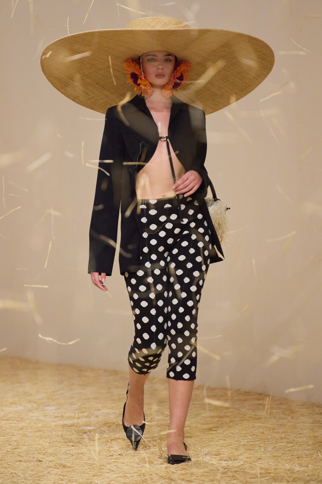 Дева Кассель