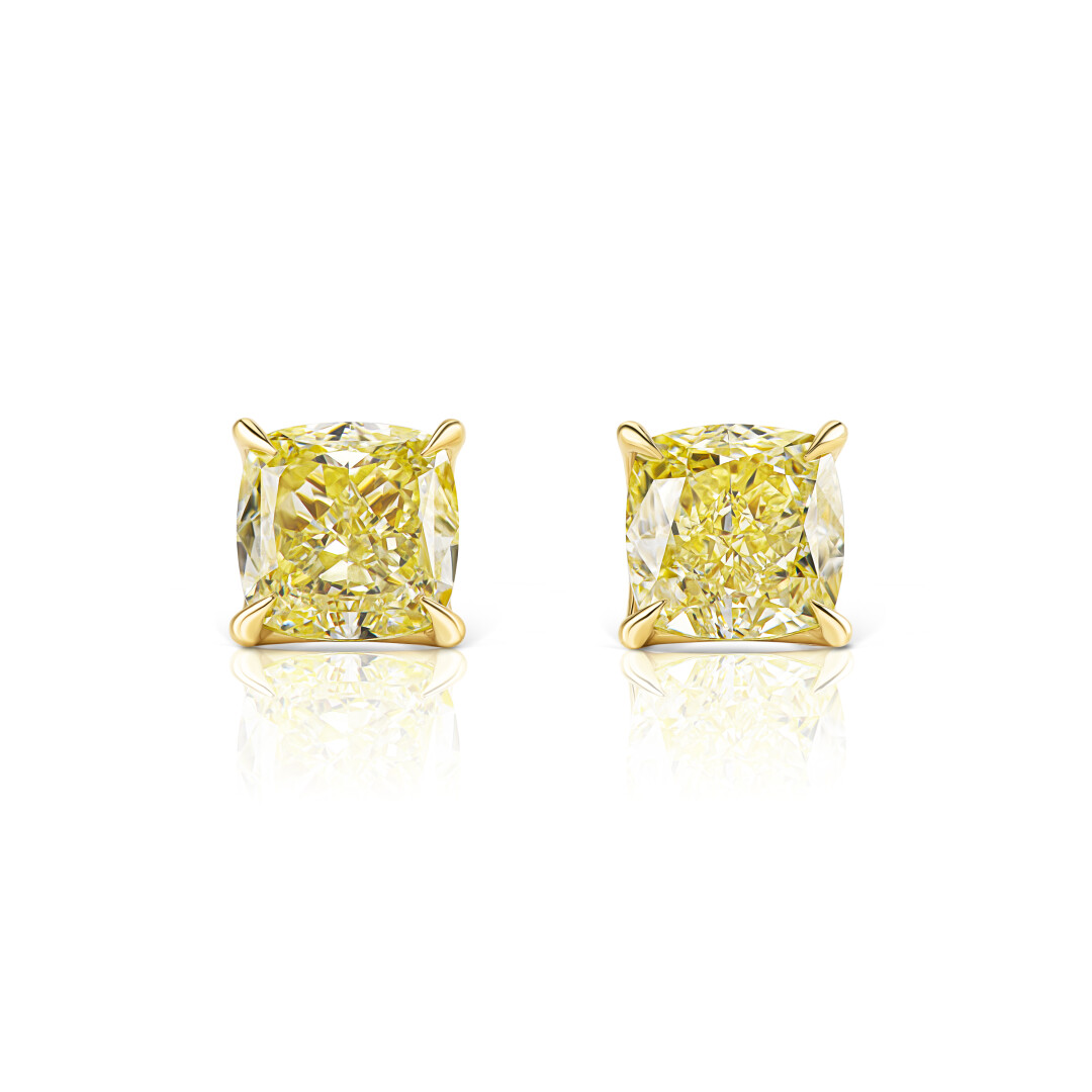 Серьги Parure Atelier, от 930 900 руб.