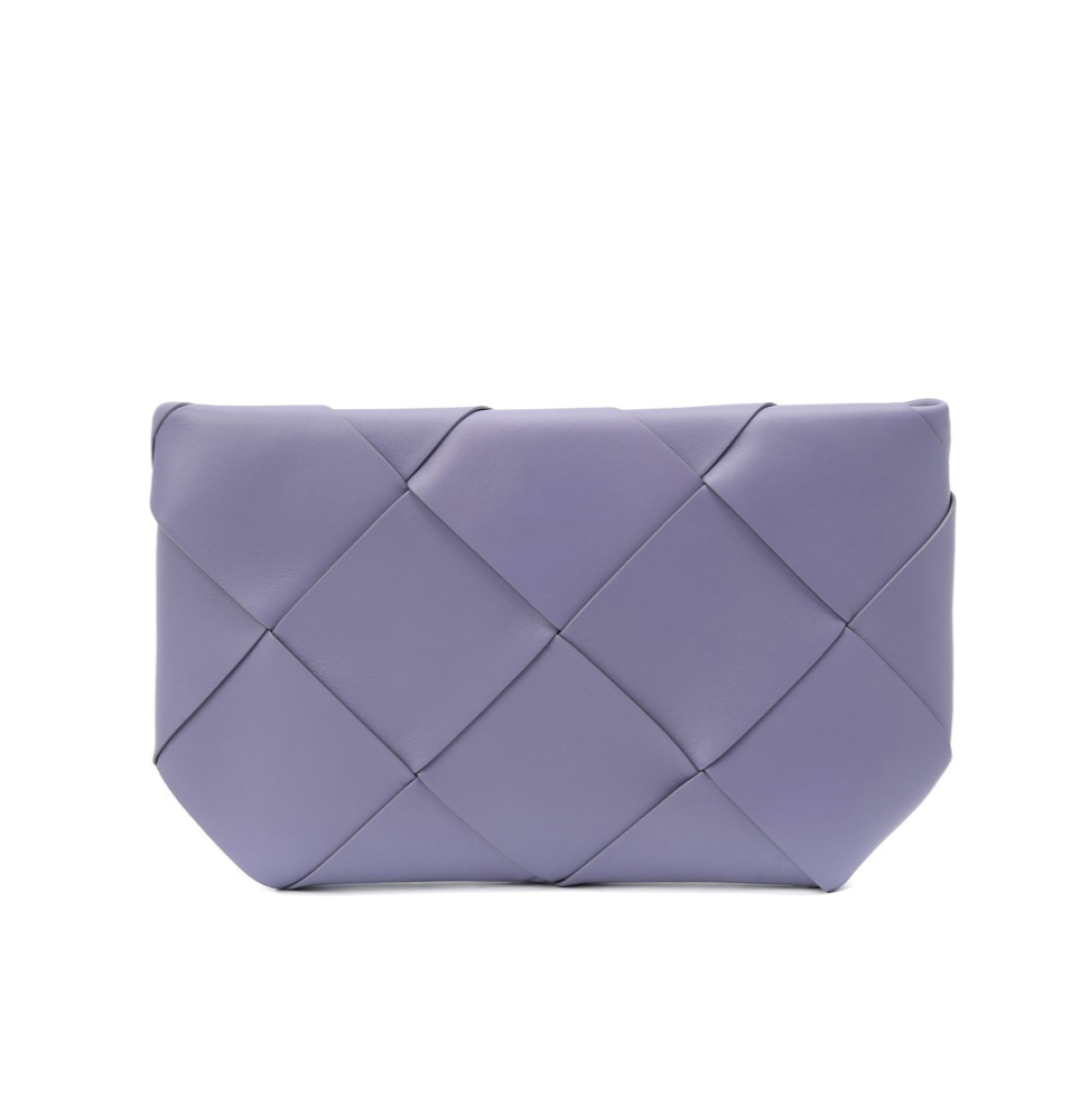 Косметичка Bottega Veneta, ДЛТ, 85 400 руб.