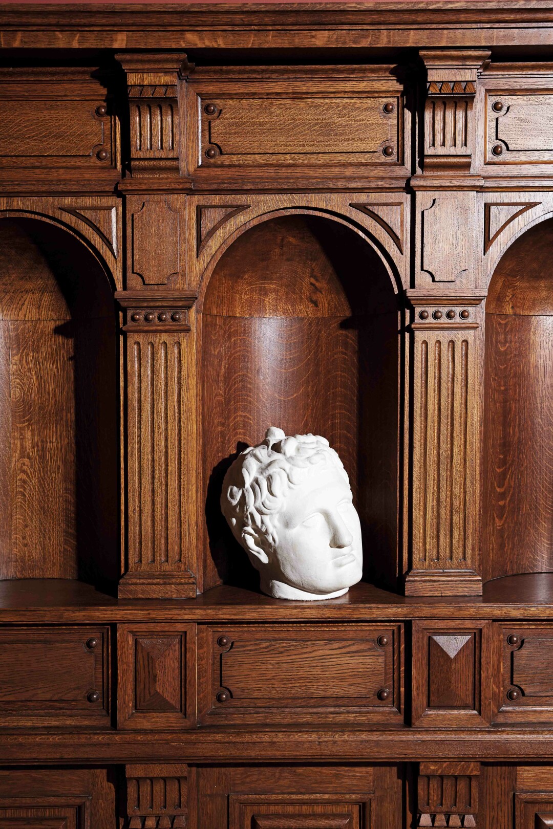 Копия античного бюста приехала из петербургской скульптурной мастерской