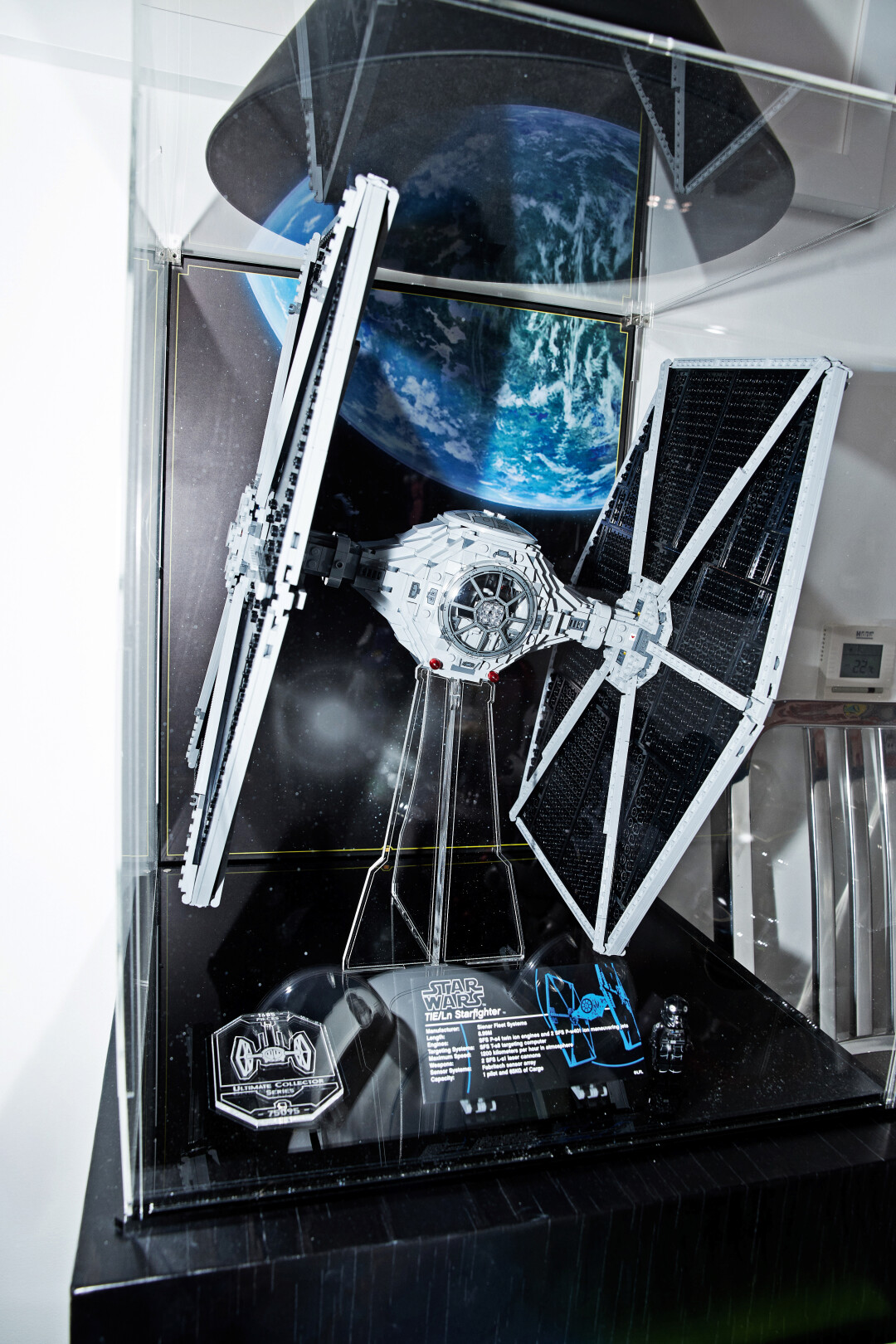 Коллекционный истребитель из «Зведных войн» Starfighter собран из 1685 деталей конструктора LEGO