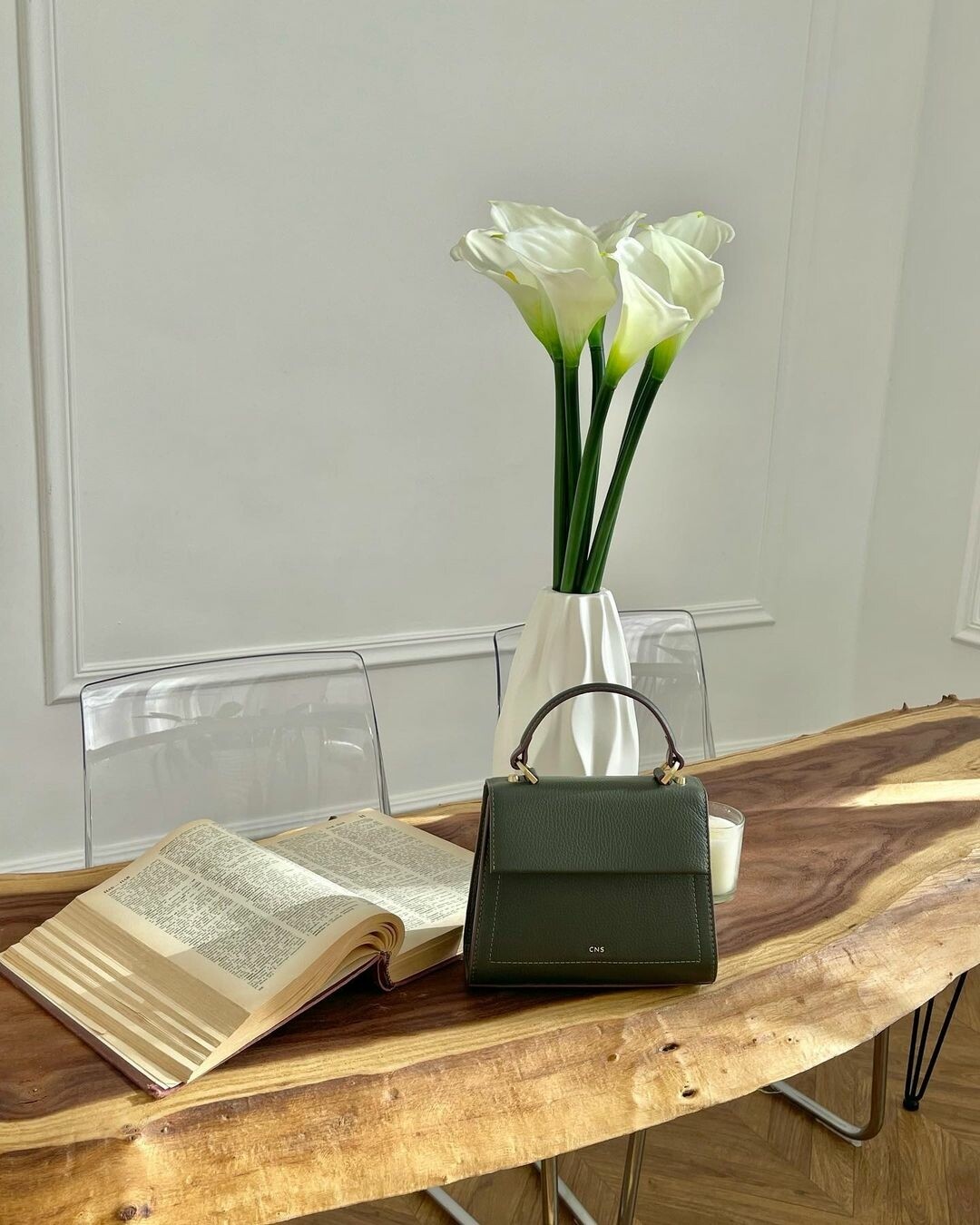 Сумка: 14800 рублей.