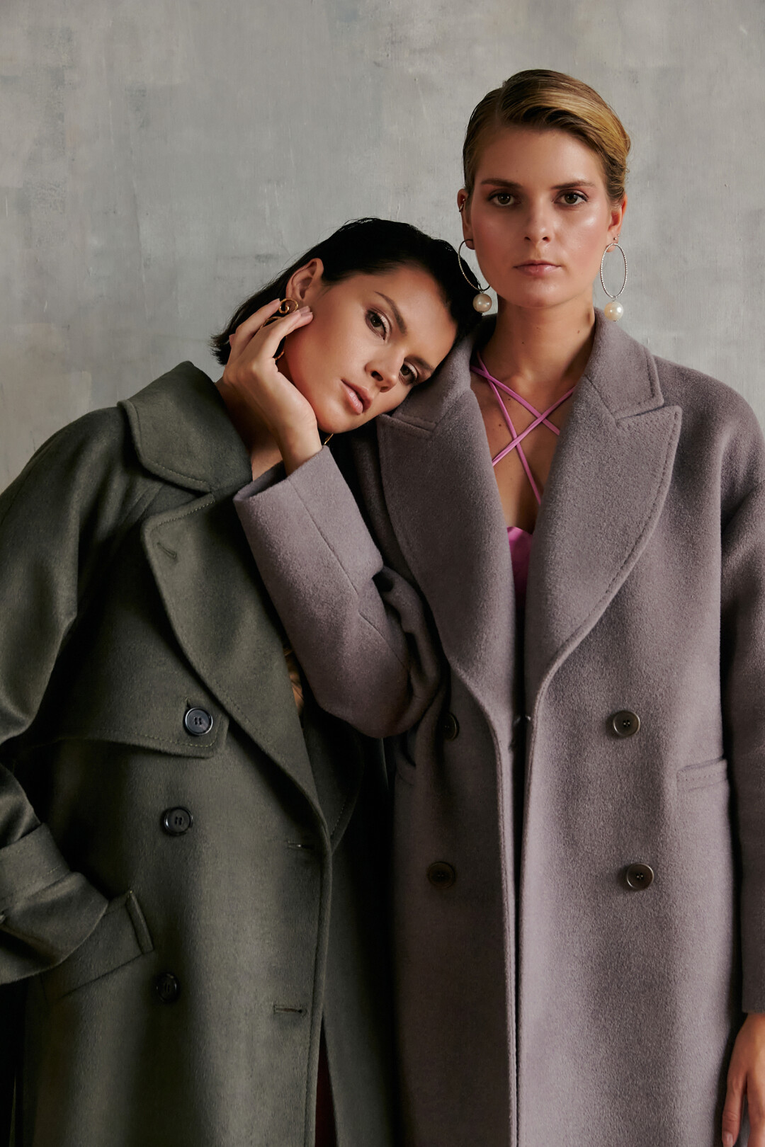 Пальто-тренч: 61600 рублей, пальто «лавандовый раф»: 110500 рублей