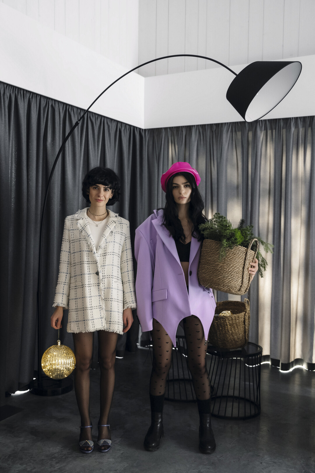 На Наире: пиджак Yana Besfamilnaya, топ Lila, берет Canotier (все — Galleria)