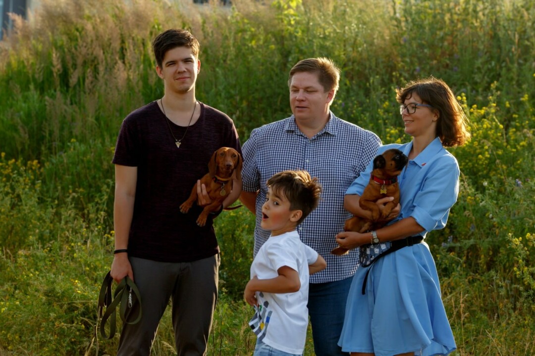 Светлана и Анатолий Иконниковы с детьми