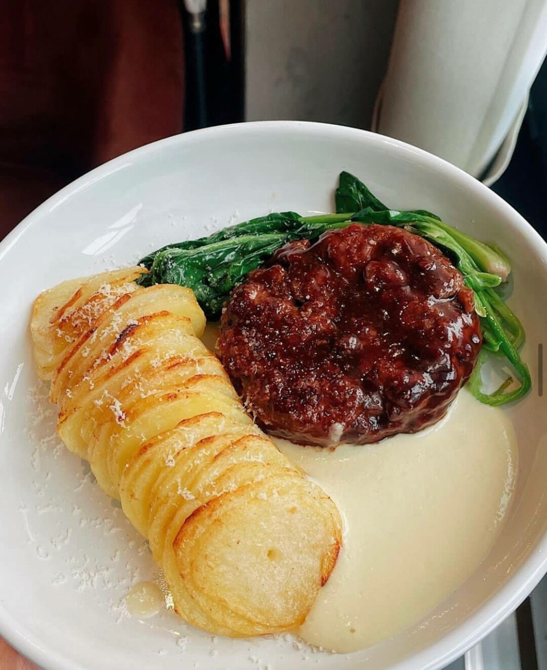 Телячья котлета с картофельным гратеном