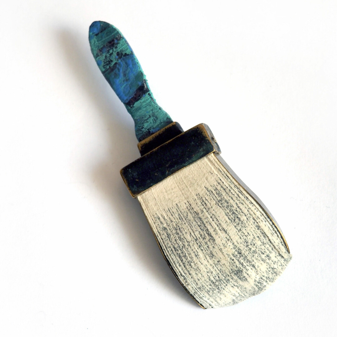 Николай Балабин. Брошь «Кисть». Металл, эмаль, бумага. 2017. Петербург, Россия
