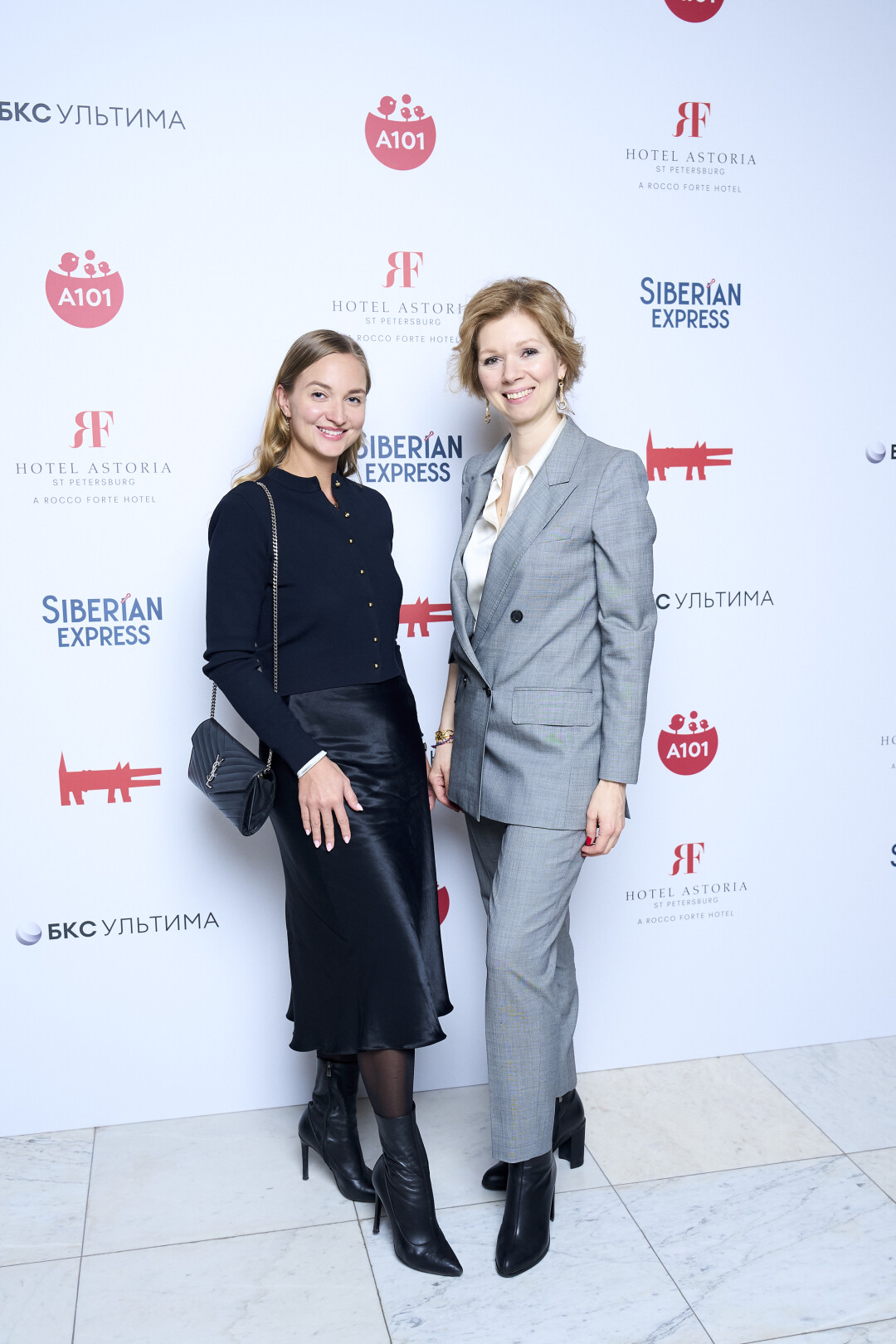 Анжелика Котова, Елена Давыдова