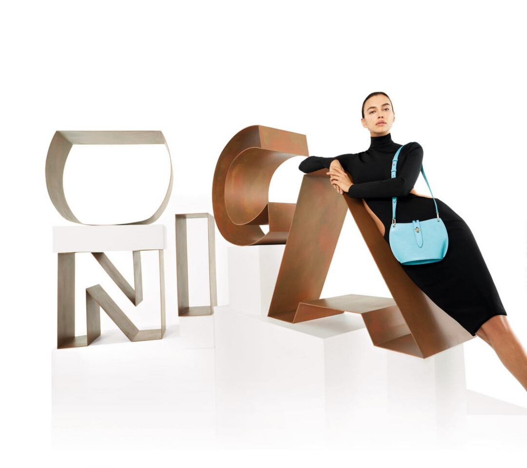 Лицом коллекции стала модель и муза Furla Ирина Шейк