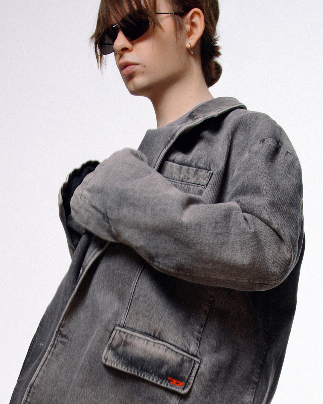 Пиджак Diesel, очки Balensiaga